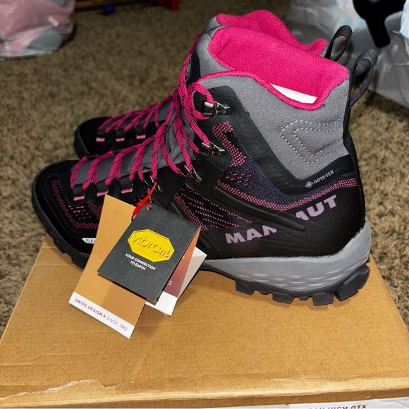 Mammut Duncan High GTX Gore-Tex Waterproof Hiking Boot...